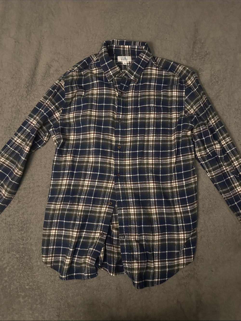 croft & barrow Navy and White Plaid Button-Down Shirt